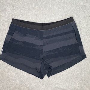 REI On The Trail Print Run Shorts: Size XXL